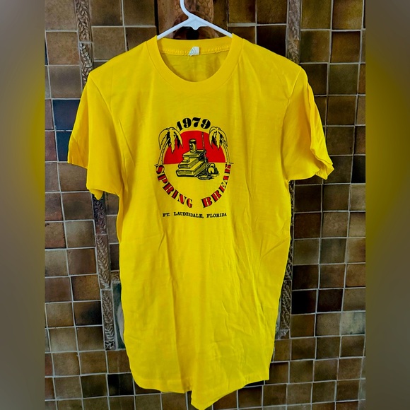 Vintage t-shirt Spring Break theme Ft. Lauderdale 1979 Good cond 17.5" armpit - Picture 1 of 3